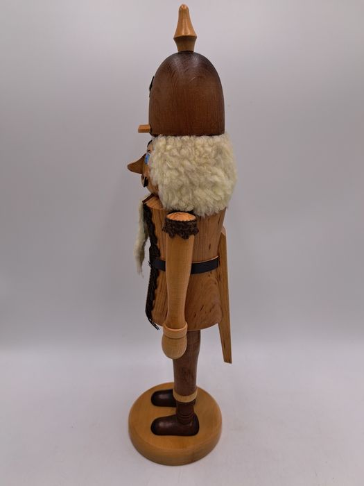 Drewniany dziadek do orzechów żołnierz, huzar rękodzieło 44 cm