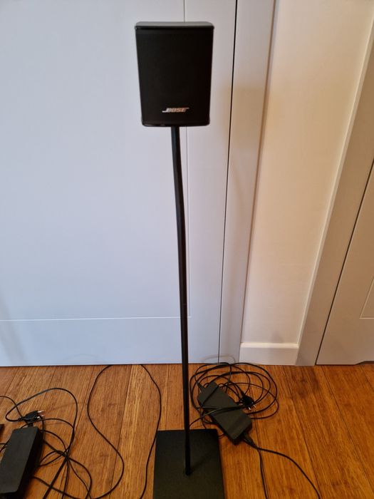 Zestaw Bose Soundbar 500 + głośniki satelitarne + oryginalne stojaki - idealne