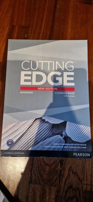 Cutting edge new edition advanced students book