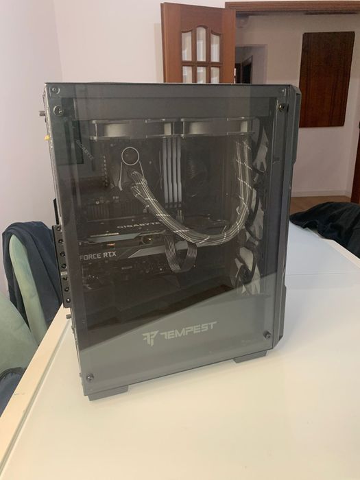 Selling Gaming Tower428961720436019204