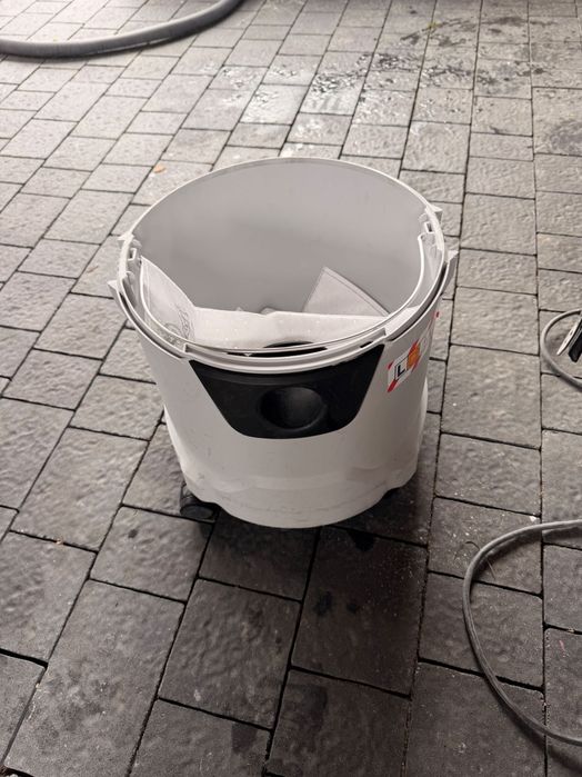 Odkurzacz przemysłowy Makita VC2512 L