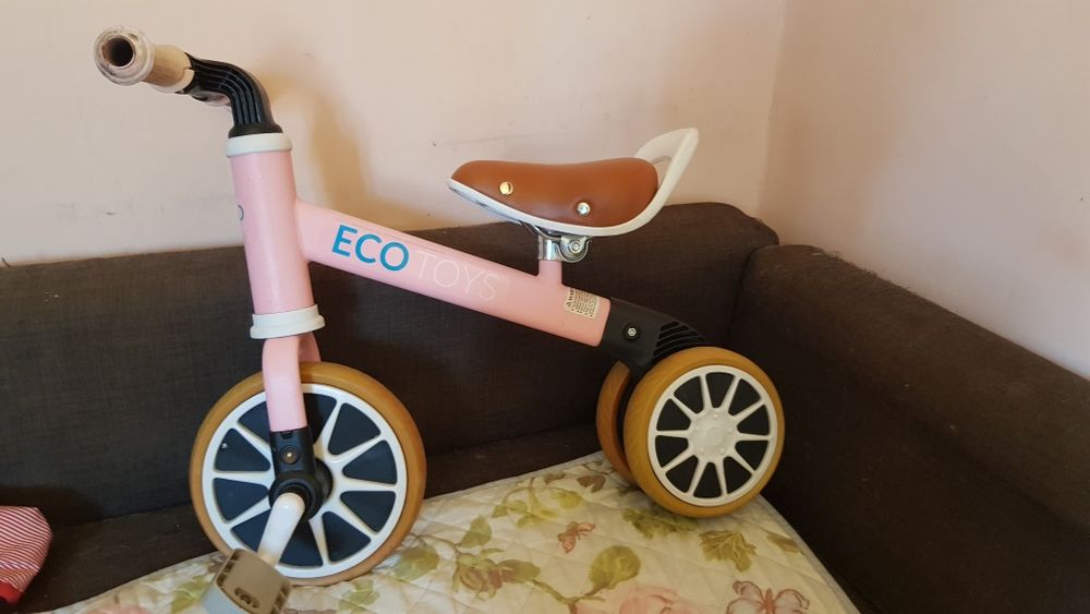 Rowerek biegowy Ecotoys i na pedały trójkołowy