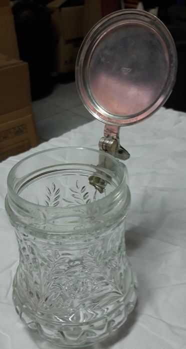 Caneca Cerveja Alemã em vidro e Estanho