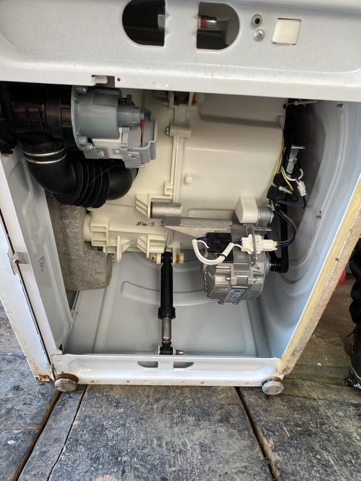 Продам САМОВИВІЗ  пральну машинку