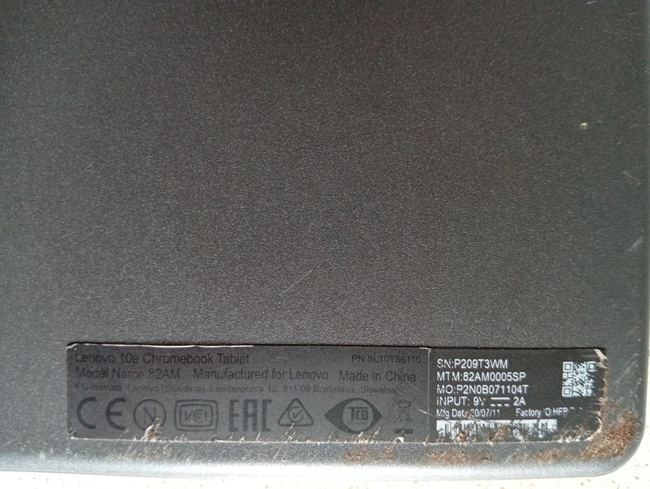 Продам планшет Леново, екран під плівкою досі.