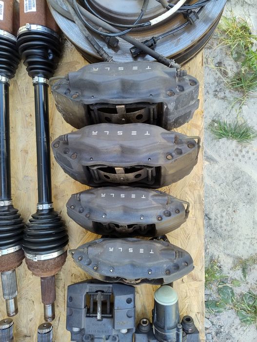 Ричаги Tesla Model S