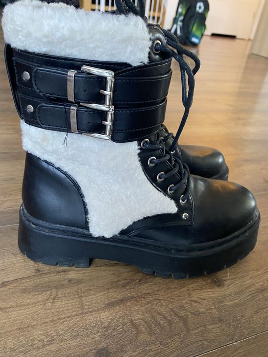 Buty 39 ocieplane zimowe