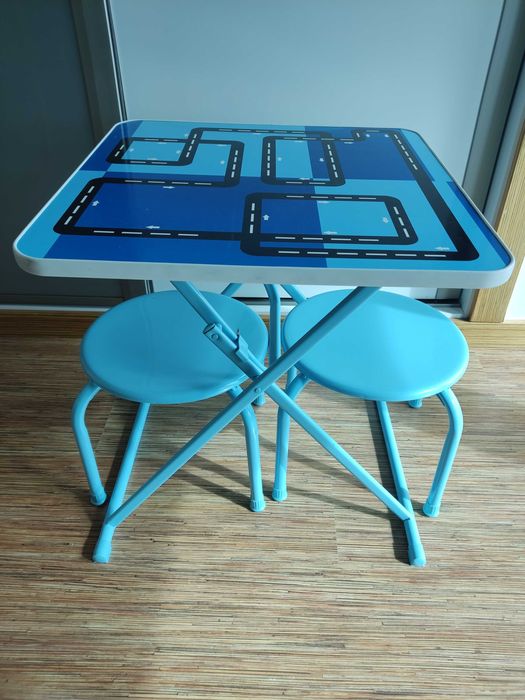 Conjunto de mesa dobrável infantil e 2 bancos