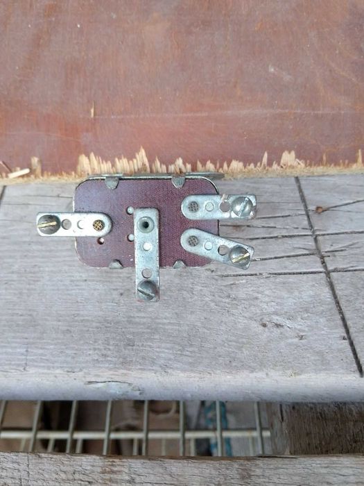 Реле стартера 12 вольт