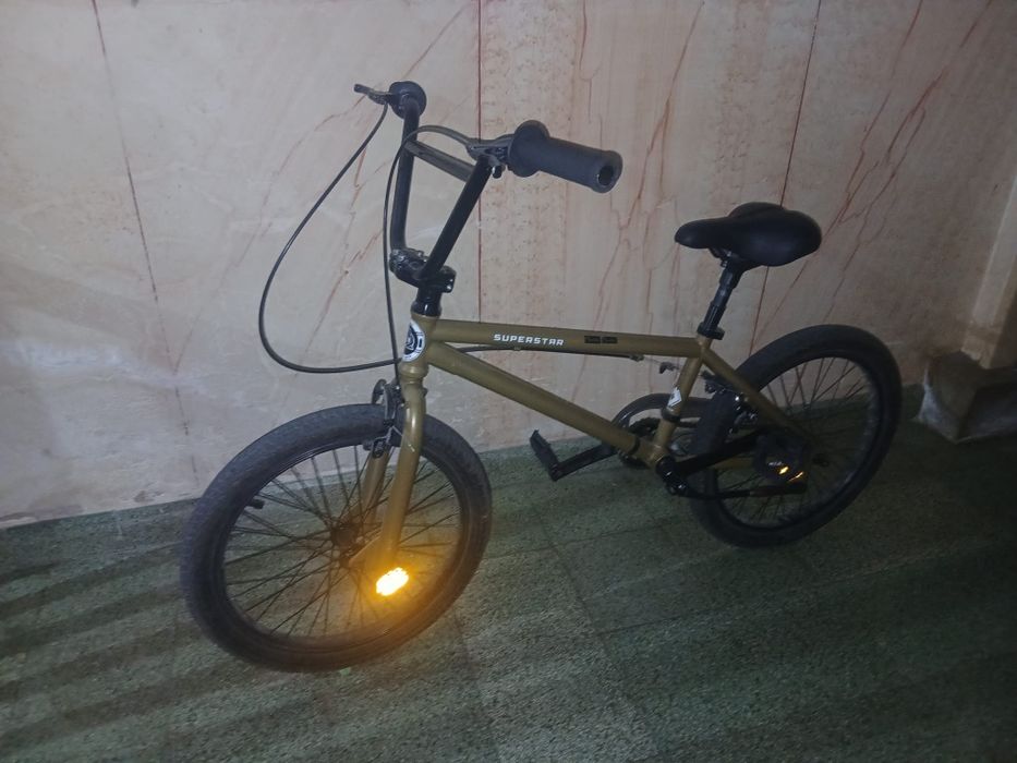 Bicicleta BMX como nova