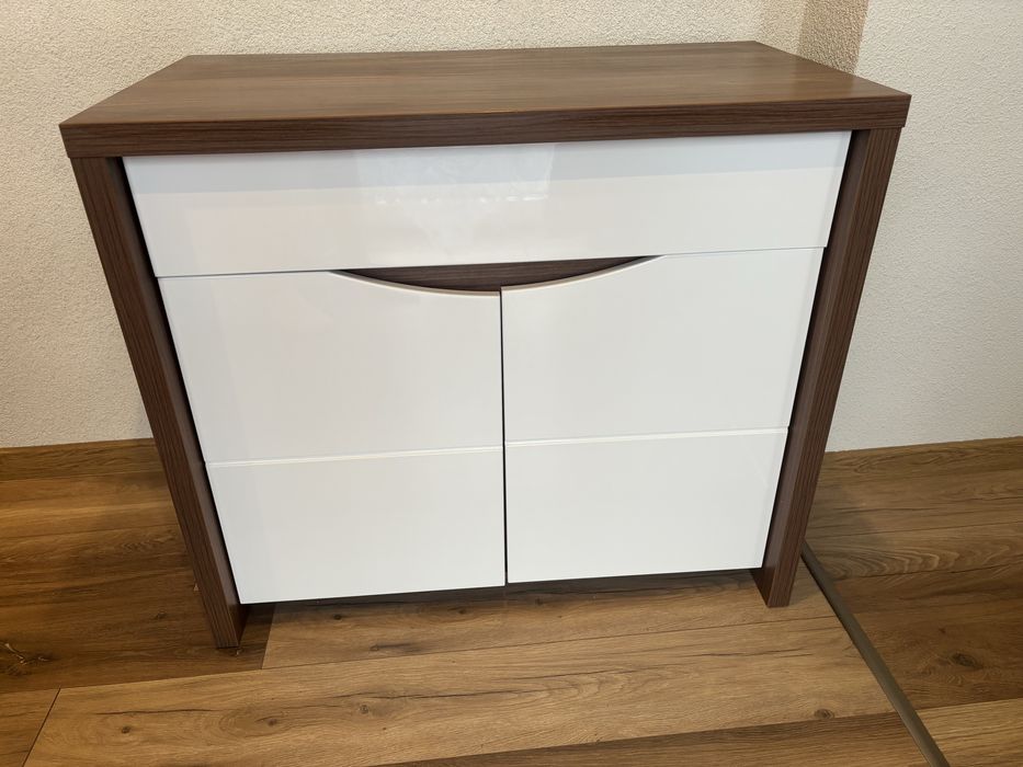 Komoda Saint Tropez biala w połysku