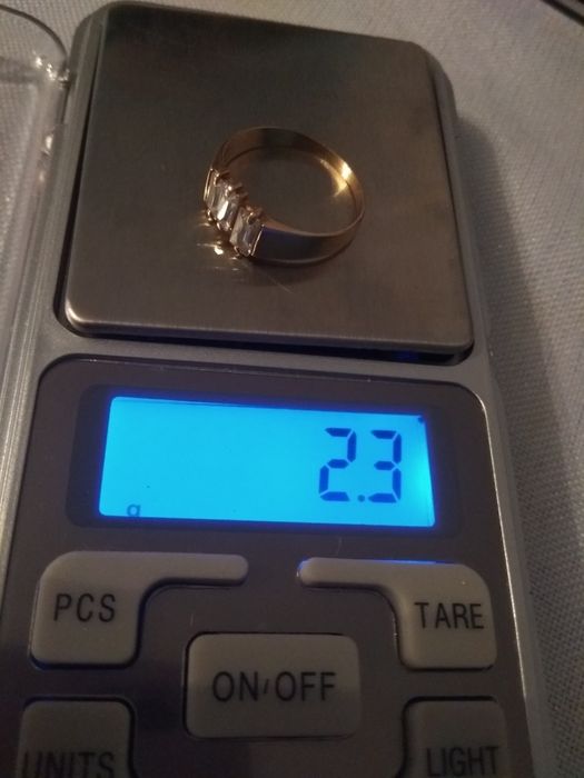 Złoty pierścionek 585