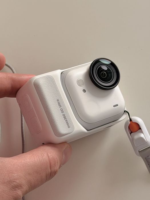 Insta360 GO Ultra