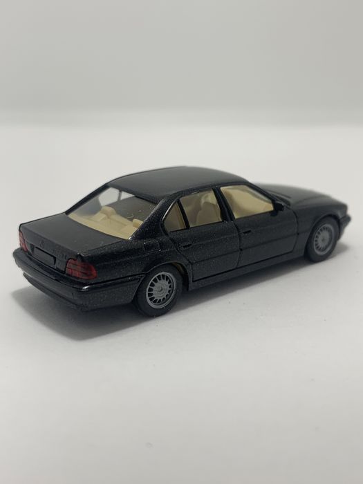 BMW 7 da Herpa 1/87