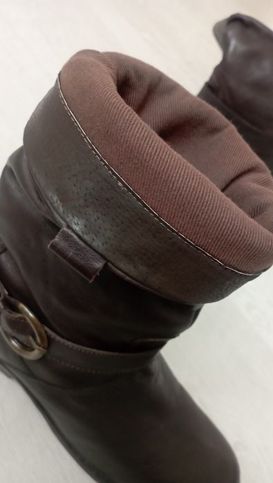 Продам жіночі чоботи , шкіряні, р 41 Wrangler.