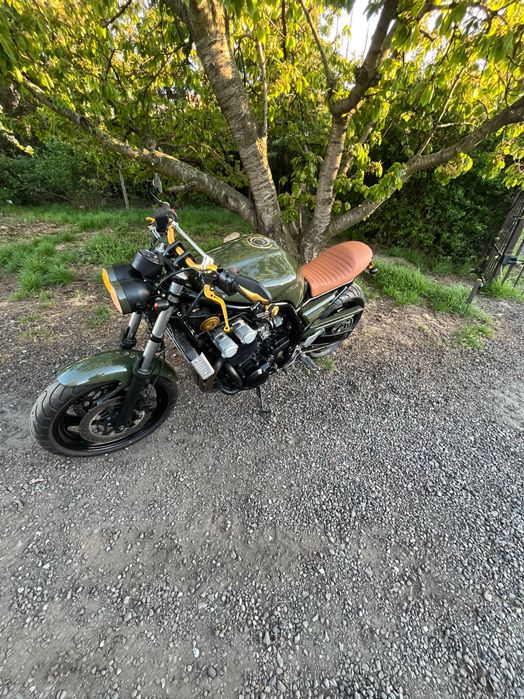 Yamha Fazer 600 Café racer
