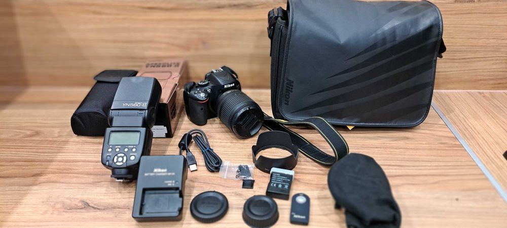 Aparat lustrzanka Nikon D5100 + 18-105 mm VR czarny