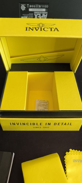 Caixa Original Invicta + Manual e Acessórios (Como Nova)