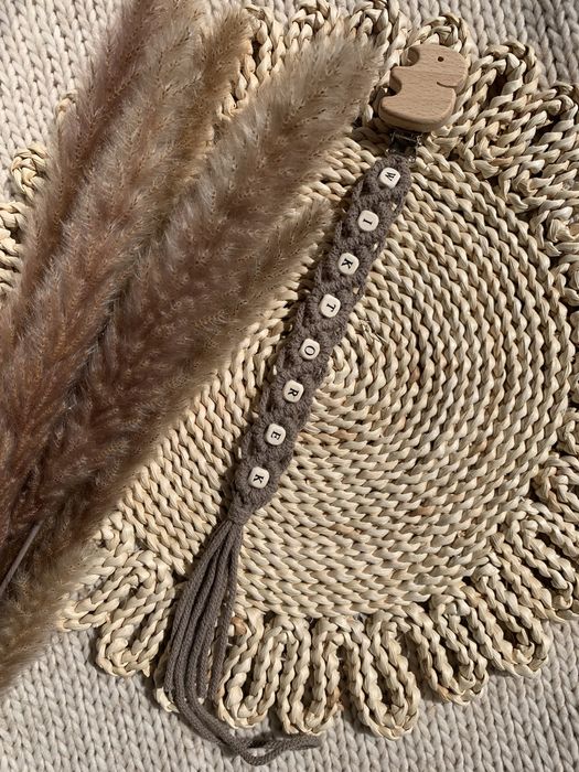 Zawieszka do smoczka makrama