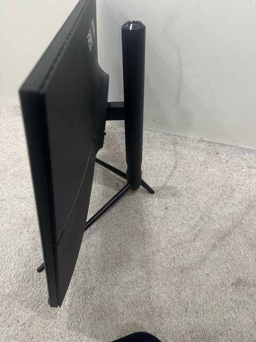 Монитор 27" QUBE Overlord G27Q180