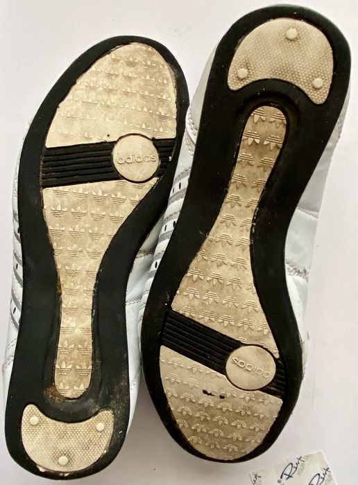 Футзалки adidas.