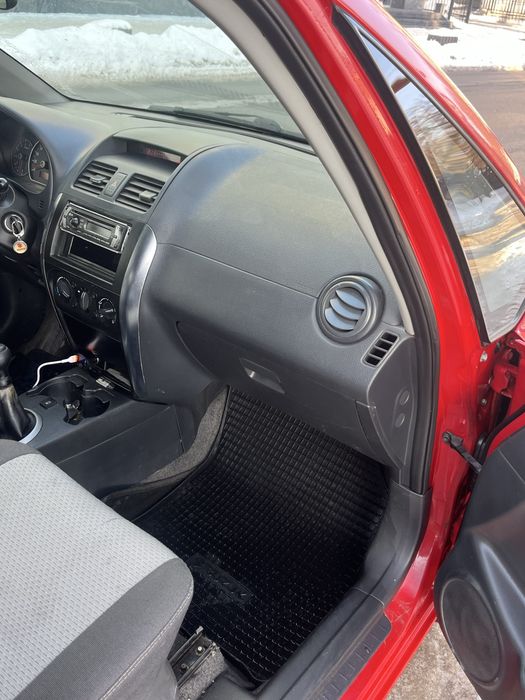 Продам Suzuki SX4 Сузуки сх4 в хорошому стані
