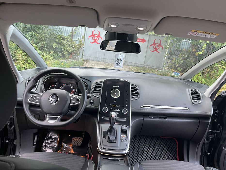 Renault Scenic 7 місць