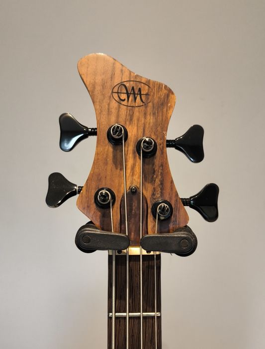 Gitara basowa Mayones BE4
