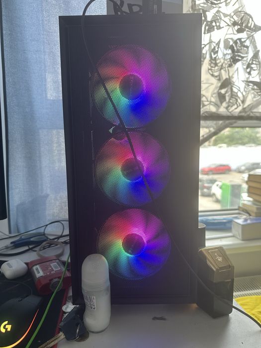 Ігровий компьютер та монітор