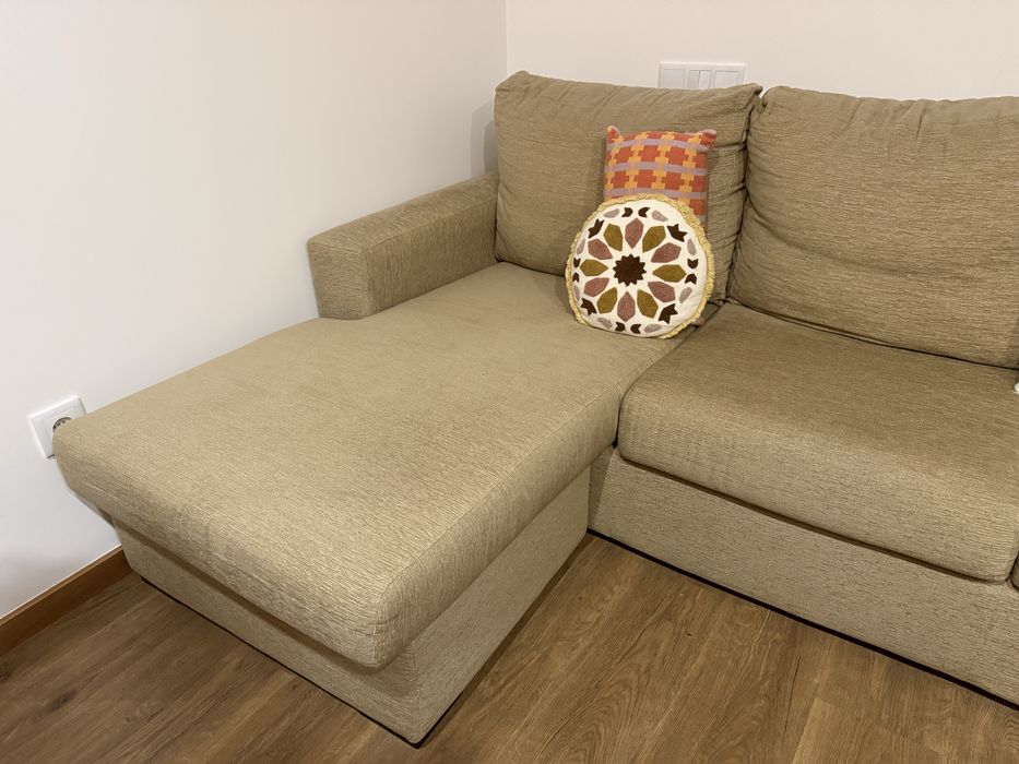 Sofá Bege 2m30 c/ Chaise longue