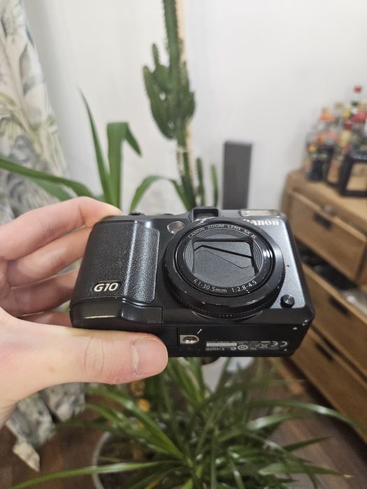 Canon PowerShot G10 – stan dobry, torba i ładowarka