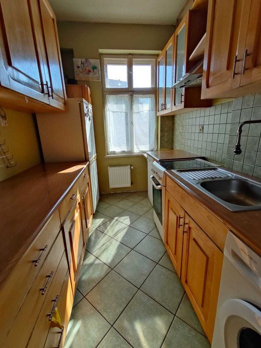 Mam do wynajęcia mieszkanie 2-pokojowe, 42 m2, ul. Jesionowa we Wrzeszczu, blisko UG, PG, GUMed, 2 niezależne pokoje, wyposażone.