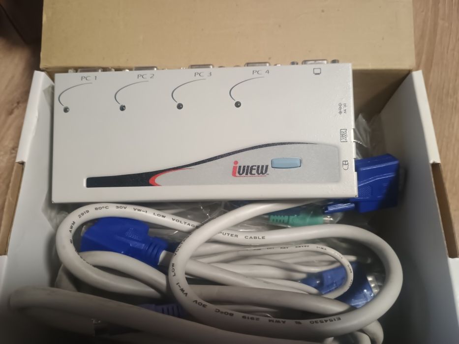 4-portowy switch