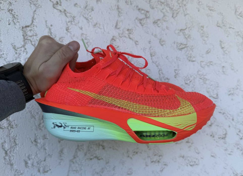 Nike Alphafly 3 - Tam 42 - Novas (sem uso)