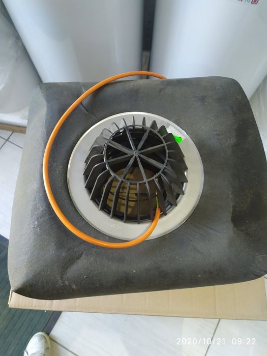 Кровельная воронка ф160 страна производитель Австрия.