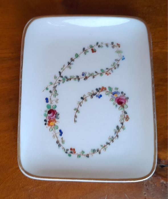 Taça aneleira porcelana Artibus Monograma C