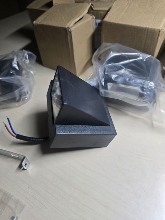 10 Nowych  lampy ogrodowe lub wewnętrzne