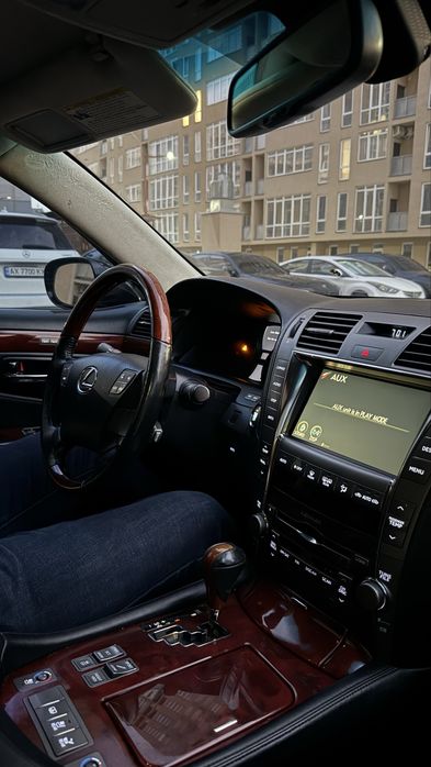 Lexus LS 460 Long