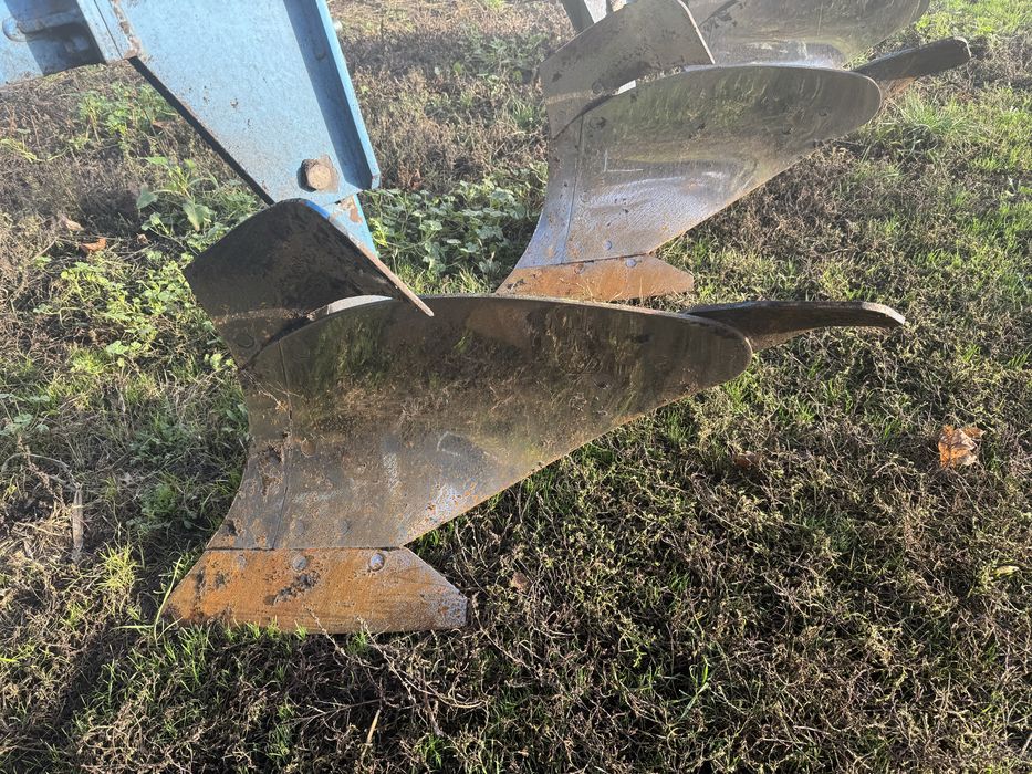 Плуг 4+1  оборотний Greenmaster