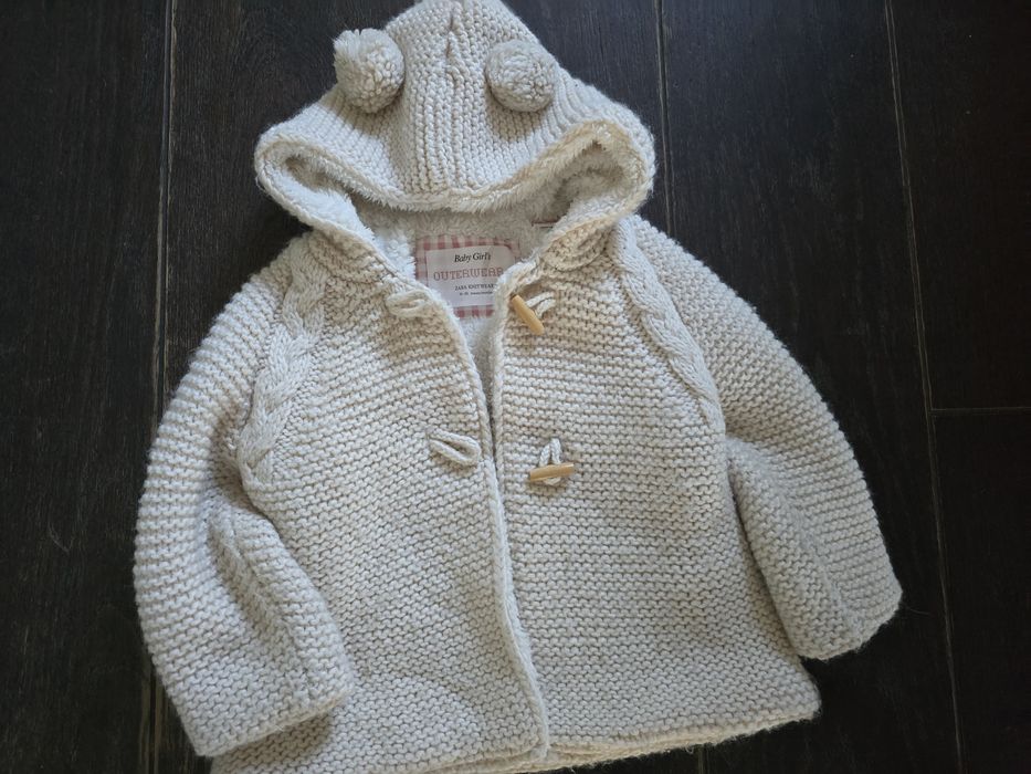 Тепленька кофтинка на дівчинку