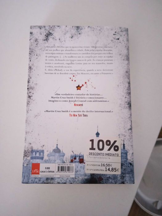 Livro " O Fantasma de Estaline "