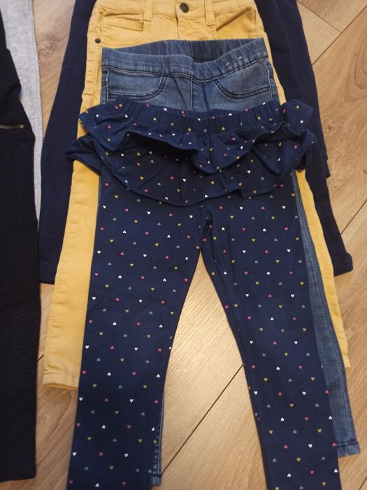 Продам набор штанов, джинсов на возраст 3-4 года