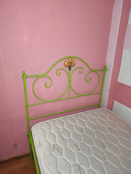 Camas de ferro com colchão