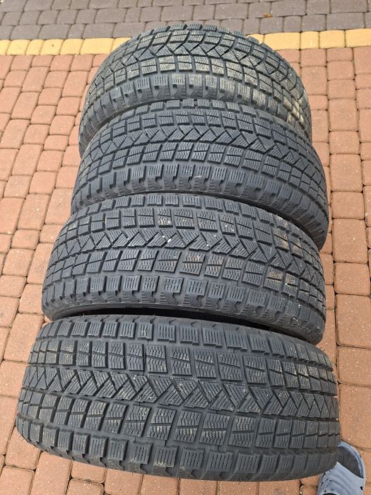 4 opony zima 235,55,18   700zl