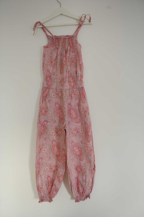 Macacão de alças com padrão florido (como novo)