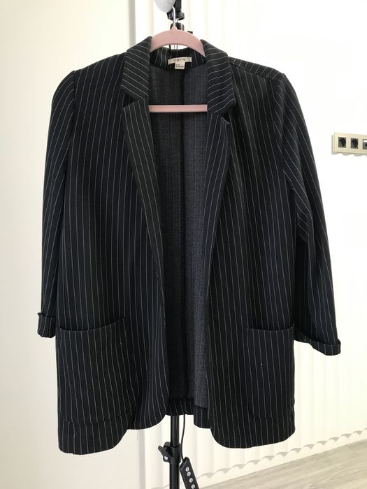 Женский пиджак в очень хорошем состоянии