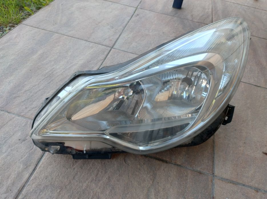 Reflektory lampy prawy lewy przód opel corsa d lift