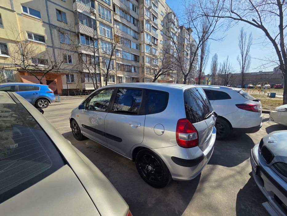 Продам авто Honda Jazz 2002