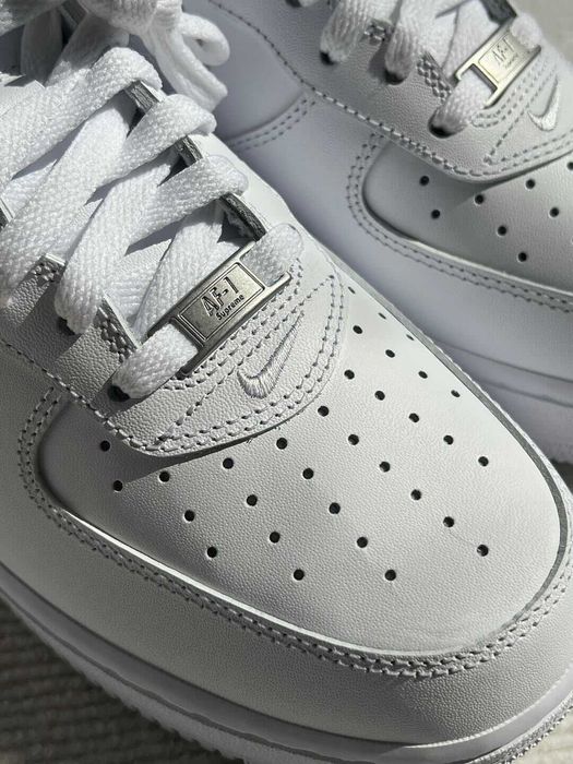 Nike Air Force 1 Low Supreme Biały r.41