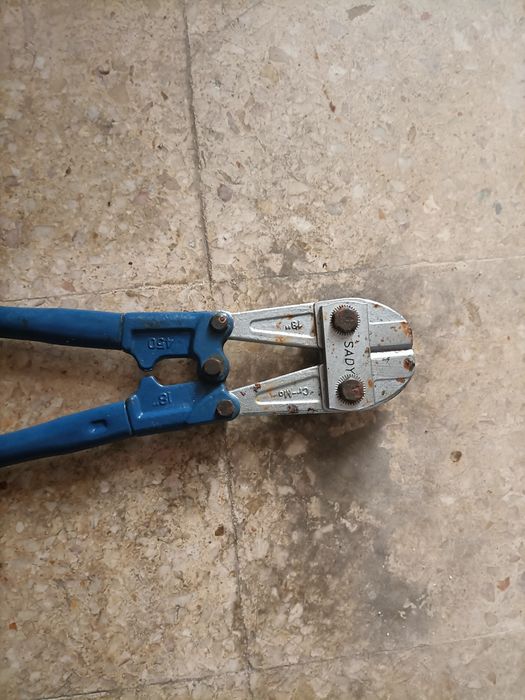 Alicate cortar ferro